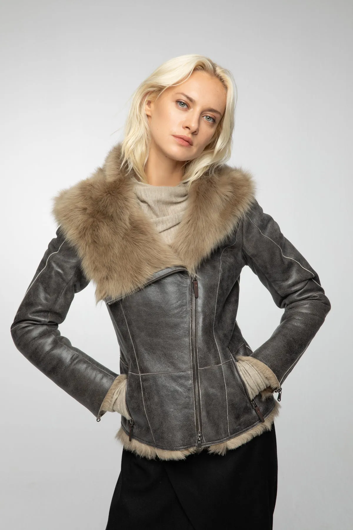 Hazel - Desert Beige Shearling Jacket