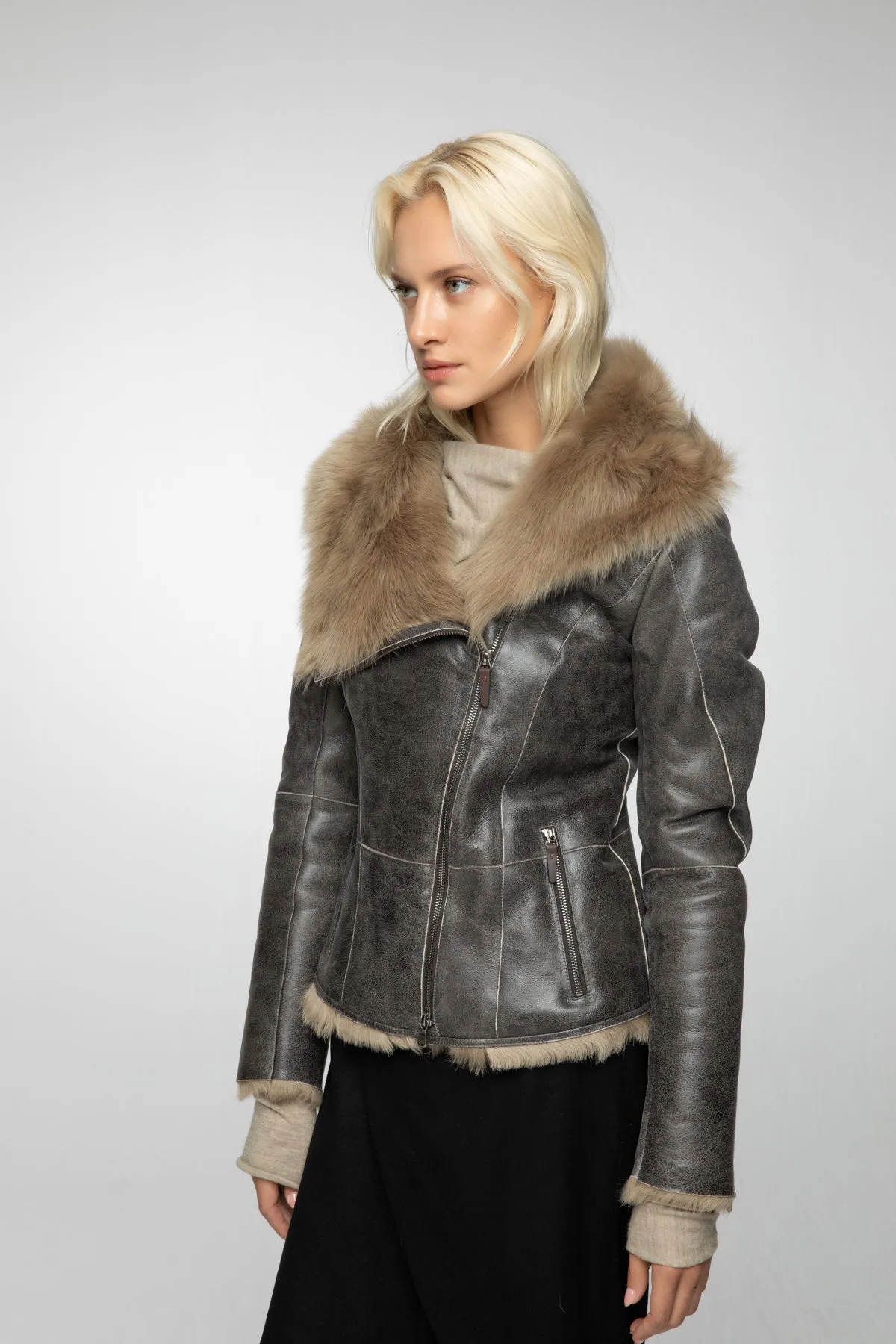Hazel - Desert Beige Shearling Jacket